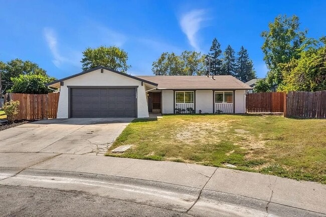 Building Photo - 1228 Athena Ave
