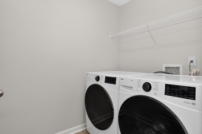 Building Photo - 383 King Vlg