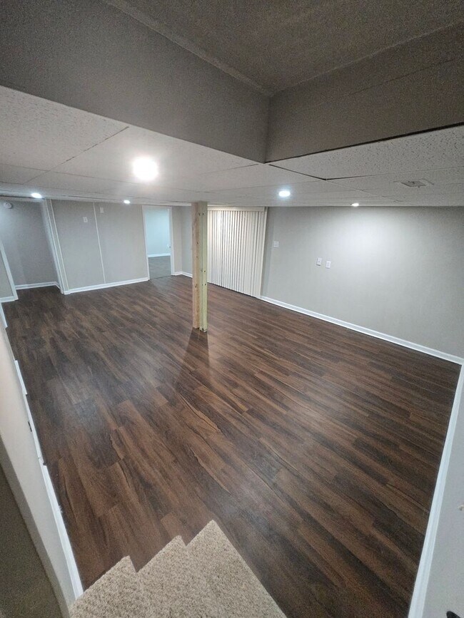 Building Photo - 1569 Colony Park Dr