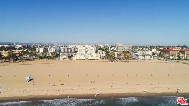 Building Photo - 1751 Appian Wy