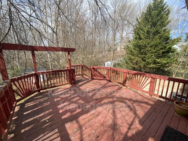Building Photo - 13 Rocky Stone Dr
