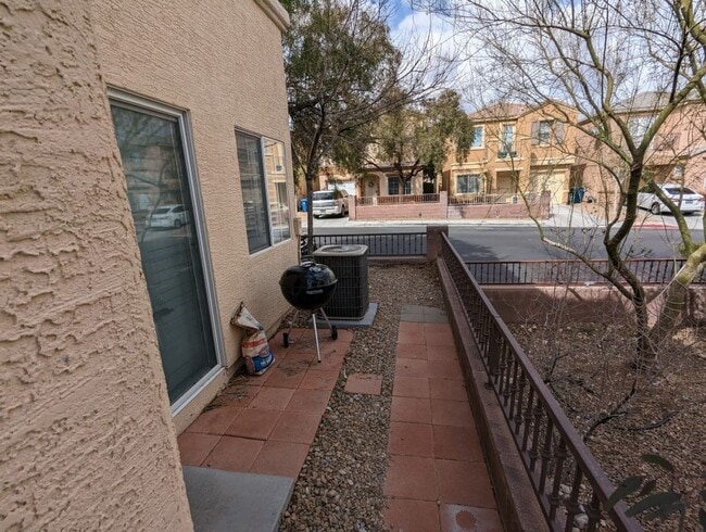 Building Photo - 10388 Poker Alice Ct