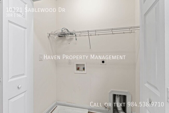 Building Photo - 10321 Sablewood Dr