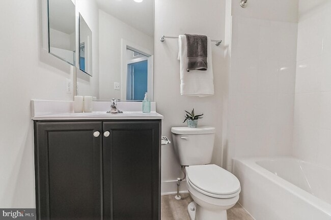 Building Photo - 112 Rose Ct