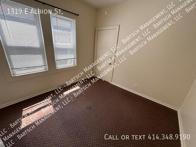 Building Photo - 1319 E Albion St