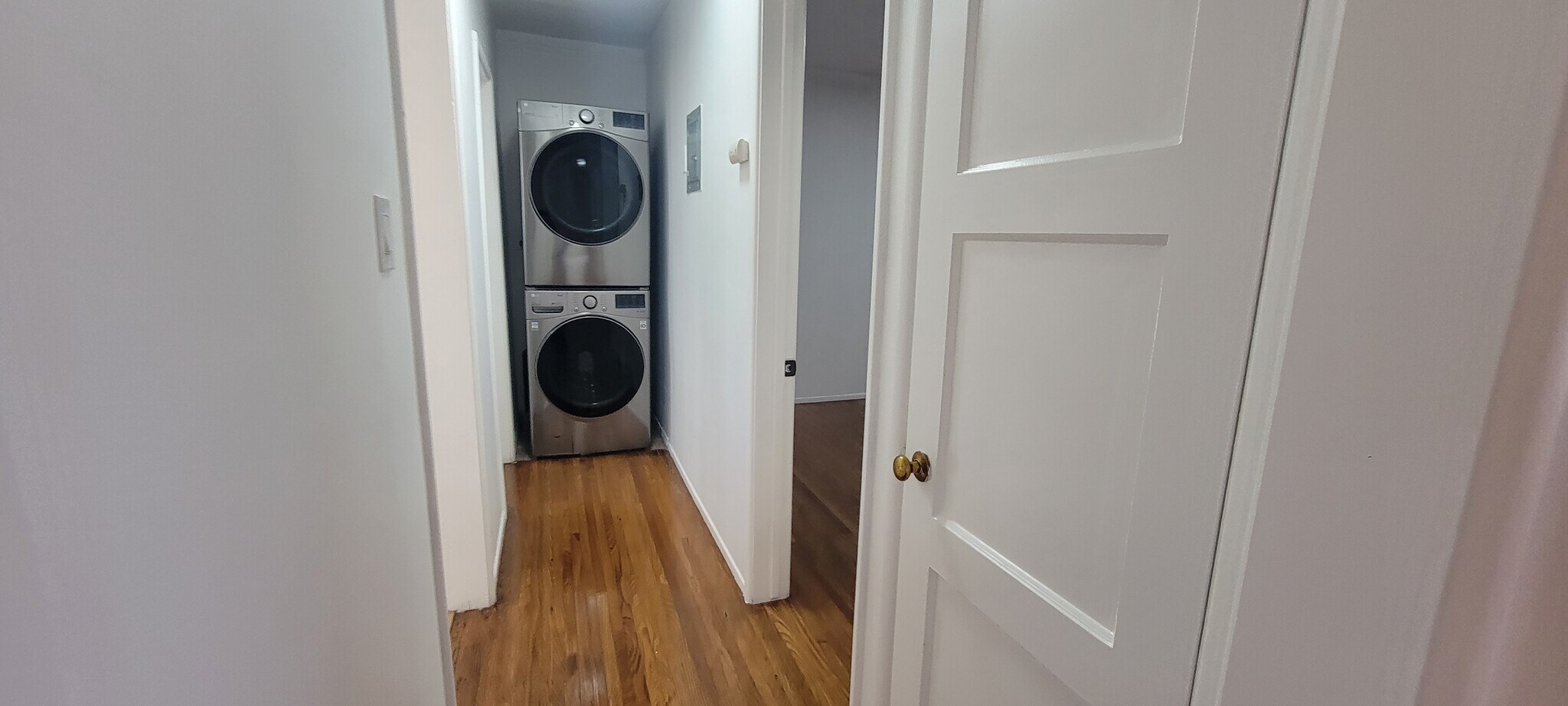 Building Photo - 16911 Glenetta Way