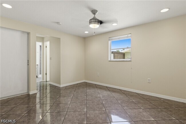 Building Photo - 4425 N Canal Cir