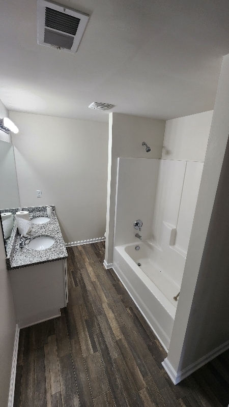 Building Photo - 4041 Liberty Ests Dr