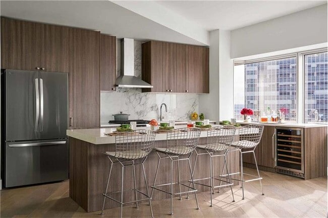 Building Photo - 404 N Ervay St