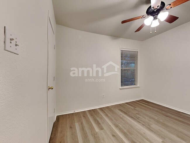 Building Photo - 14129 Cedar Post Dr