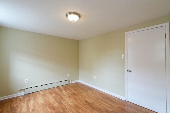 Building Photo - Passyunk Area great one bed with patio