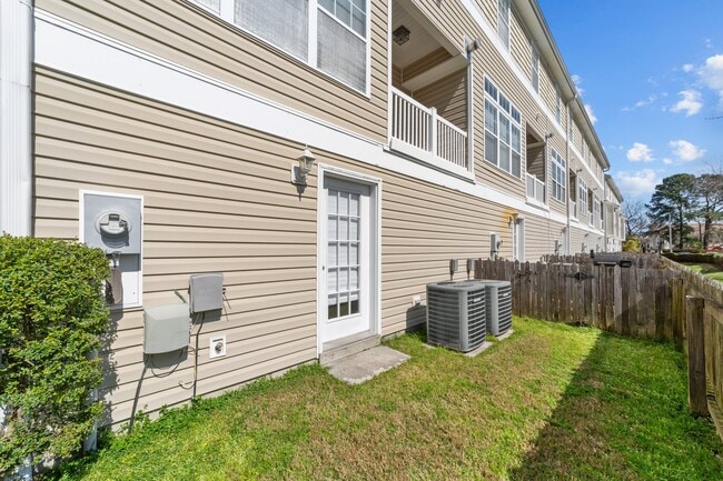 Building Photo - 4761 Beach Bay Ct