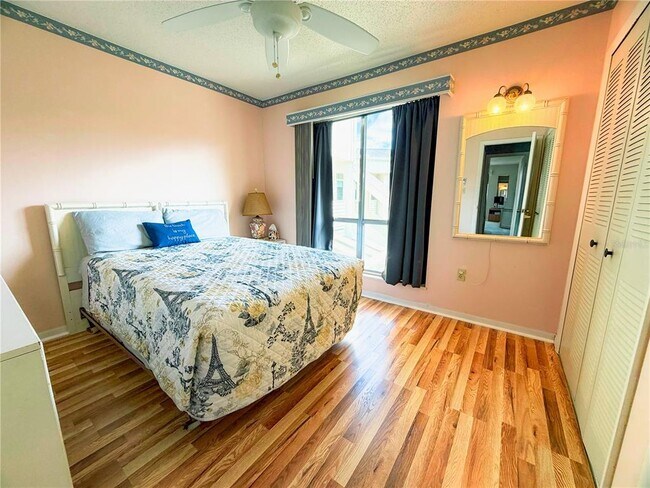 Building Photo - 428 Windrush Bay Dr