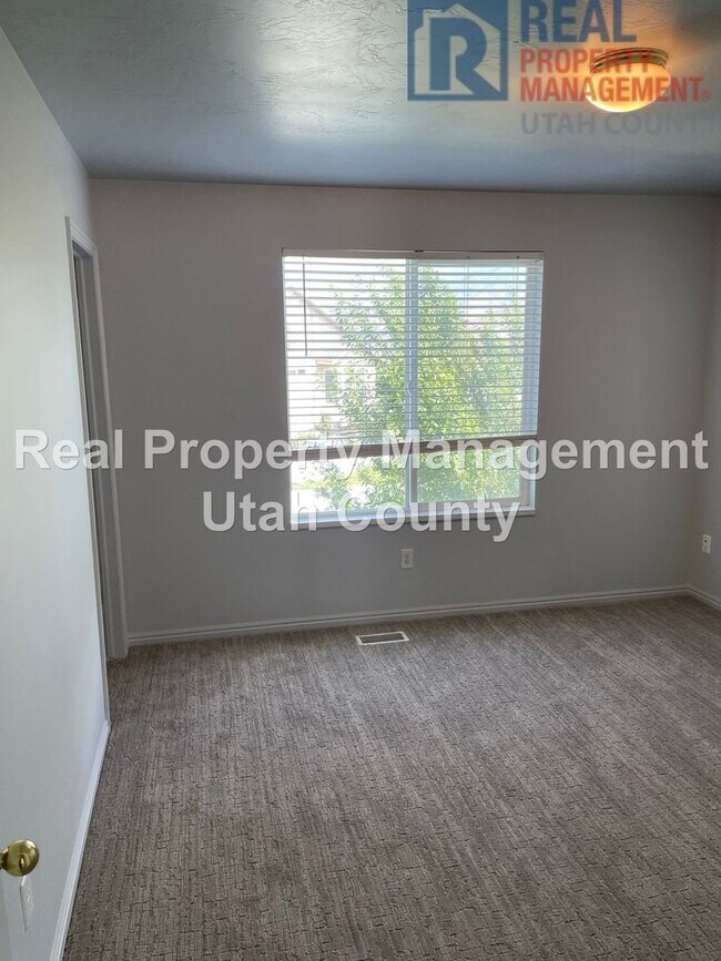 Building Photo - Spanish Fork Home