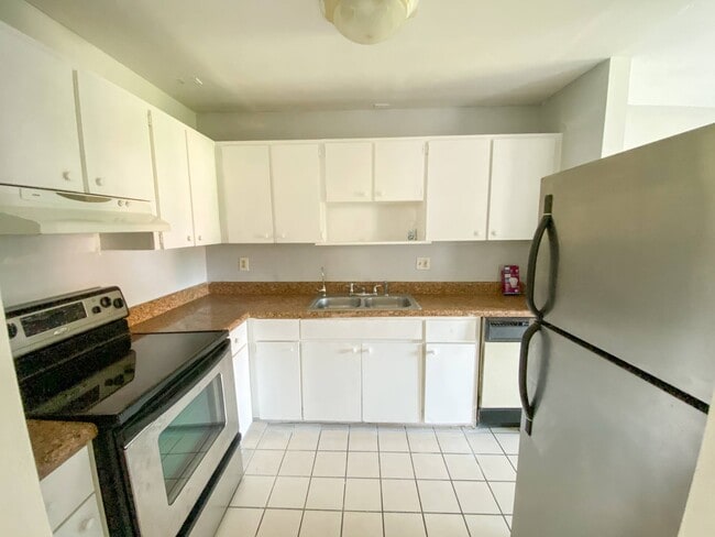 Building Photo - 5155 Picadilly Circus Ct