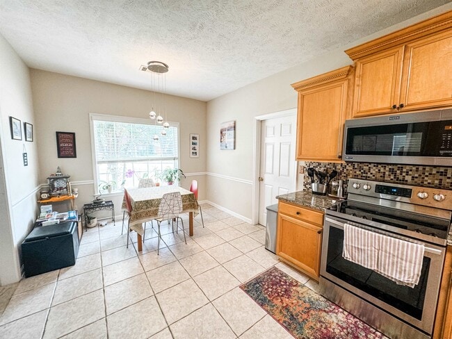Building Photo - 520 Hunters Mill Cove