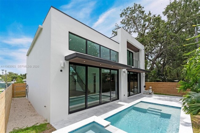 Building Photo - 630 NE 82nd St