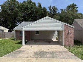 Building Photo - 208 Cottonwood Ct