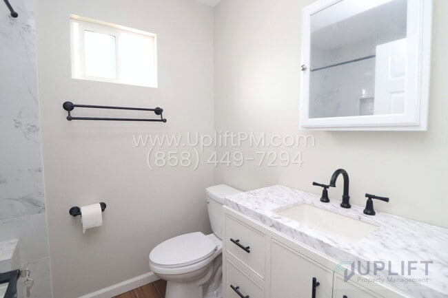 Building Photo - 10171 Empress Ave