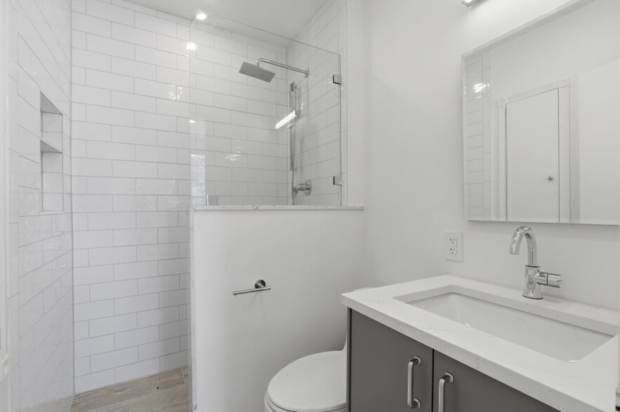 Building Photo - 1851 Columbia Rd NW