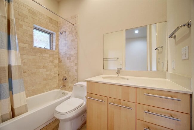 Building Photo - 5312 Agatha Cir