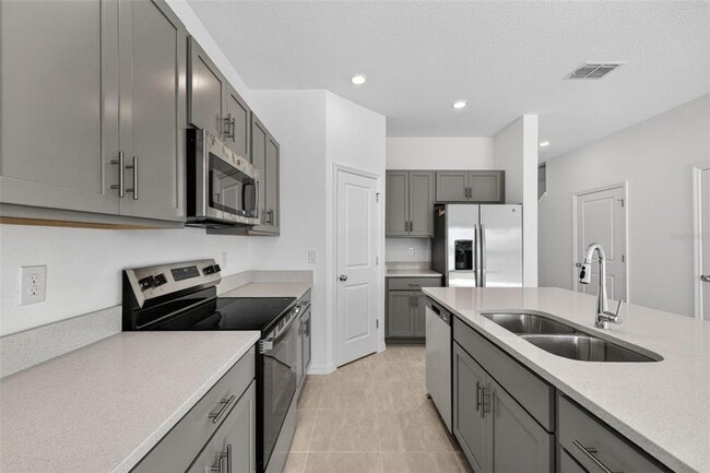 Building Photo - 10761 Eclipse St