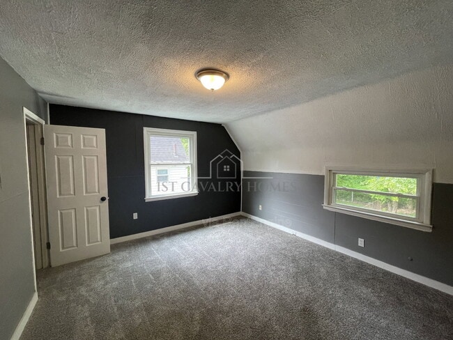 Building Photo - 730 Noble Ave