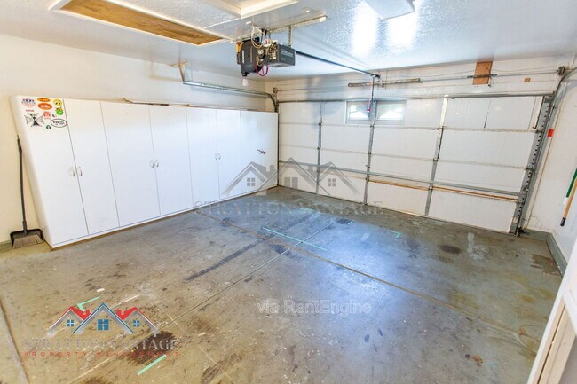 Building Photo - 2334 E Longhorn Pl