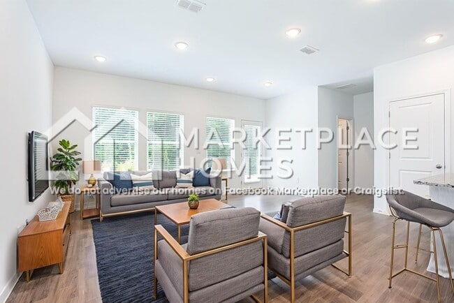 Building Photo - 120 Harpy Dr