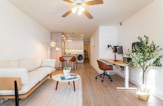 Building Photo - 109 Coles St