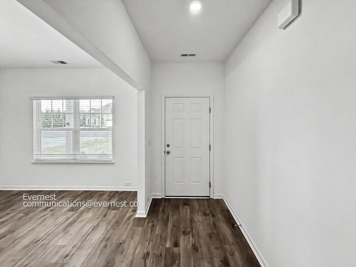 Building Photo - 3231 Briar Chapel Dr