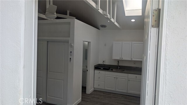 Building Photo - 6547 W 83rd St