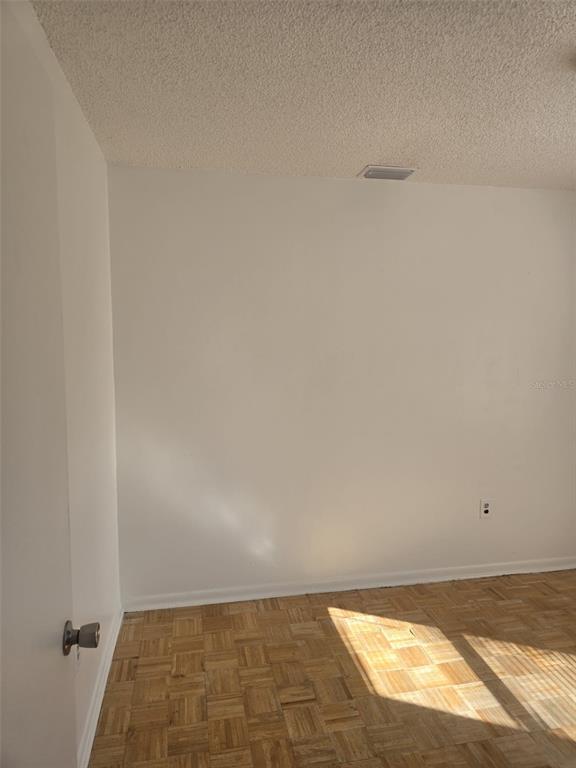 Building Photo - 701 W Beresford Rd