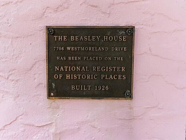 Building Photo - 7706 Westmoreland Dr