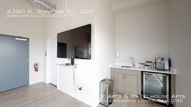 Building Photo - Boutique Apartments