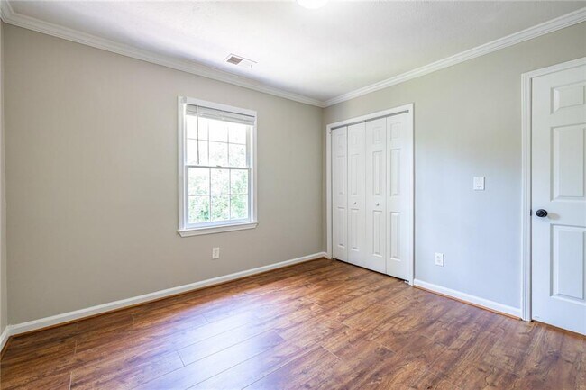 Building Photo - 1093 Wash Lee Dr SW