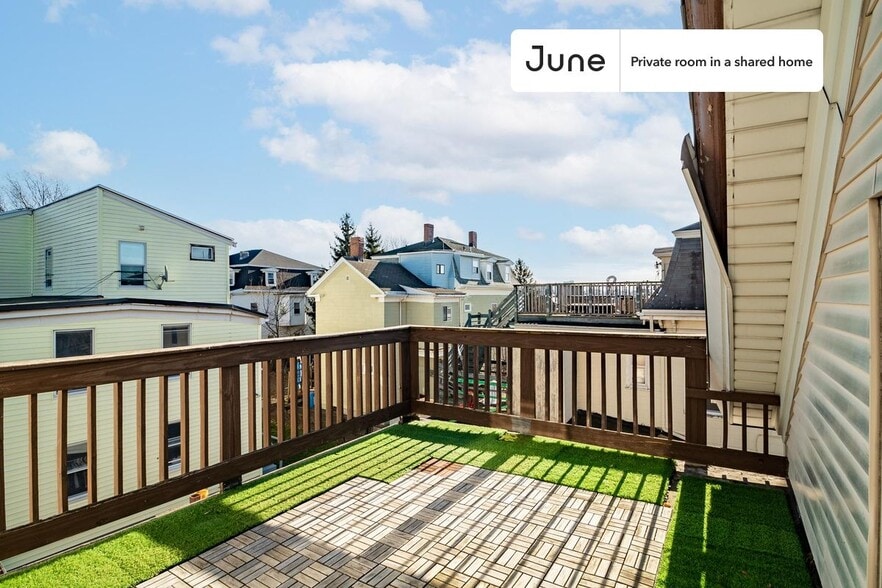 Building Photo - Room in Shared 2 bed/1 bath home