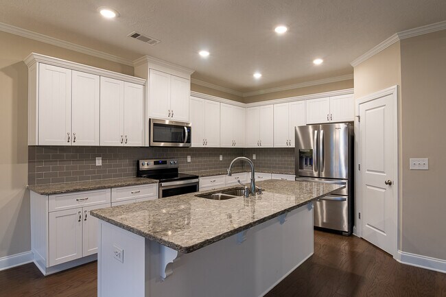 Building Photo - 453 Arrowwood Dr