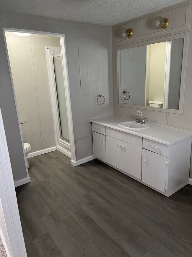 Building Photo - Newly Remodeled Mobile Home For Sale or Re...