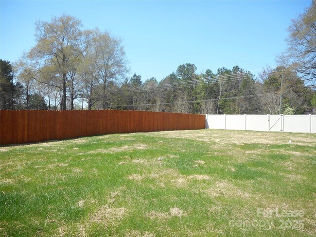 Building Photo - 9339 Arbor Creek Dr