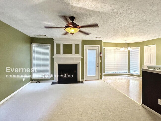 Building Photo - 4010 Birchwood Cove