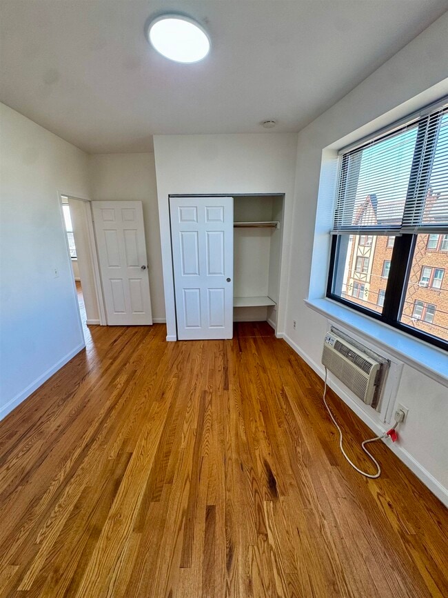 Building Photo - 43 Van Wagenen Ave