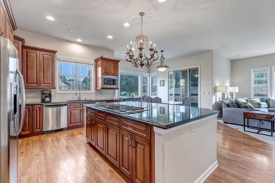 Building Photo - 6291 Ellingwood Point Way