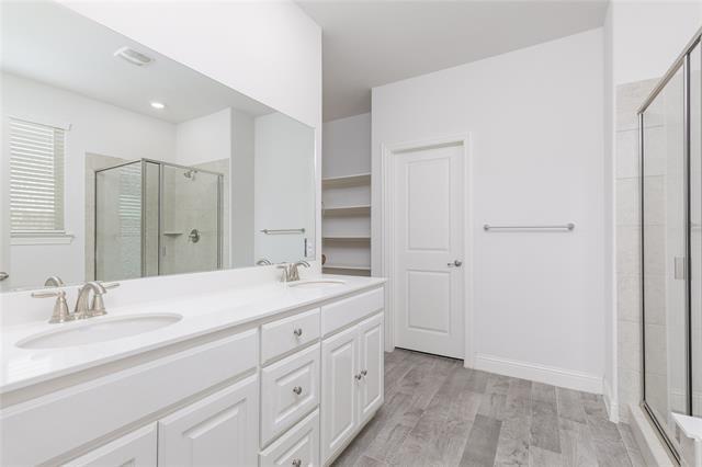 Building Photo - 10845 Brownwood Pl