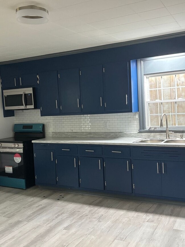 Building Photo - 608 N Independence St