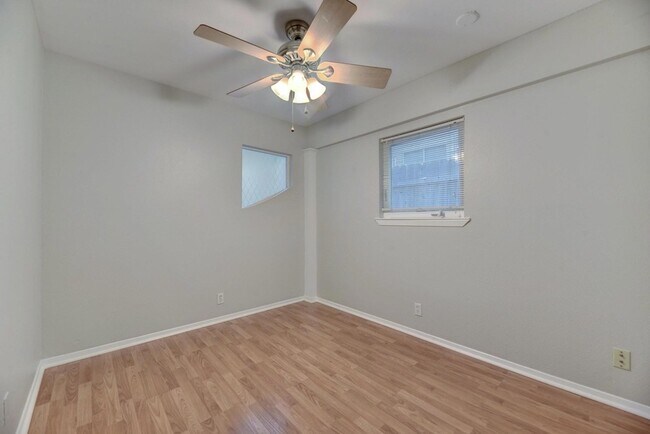 Building Photo - 2712 Whitis Ave