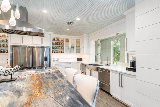 Building Photo - 113-112 12th Ave