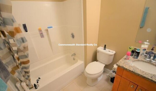 Building Photo - 56 Egmont St