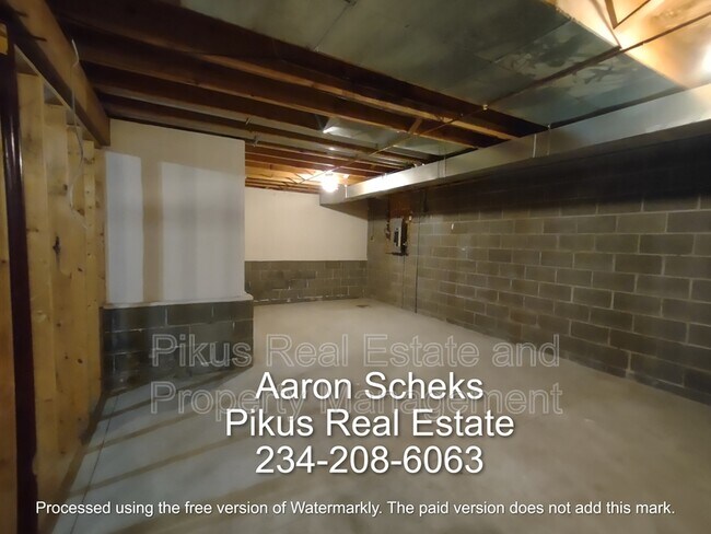 Building Photo - 4987 Shawn Cir NW