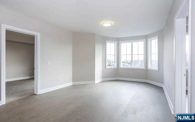 Building Photo - 555 10th St